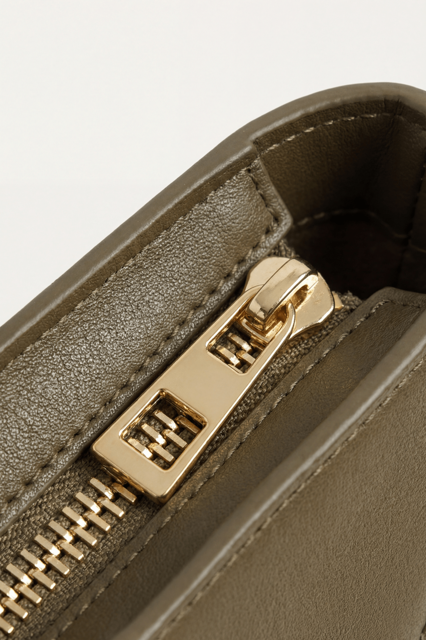 LÍNEA Urban Ciutadella matte leather micro bag by GREBELLA, Barcelona — view 6