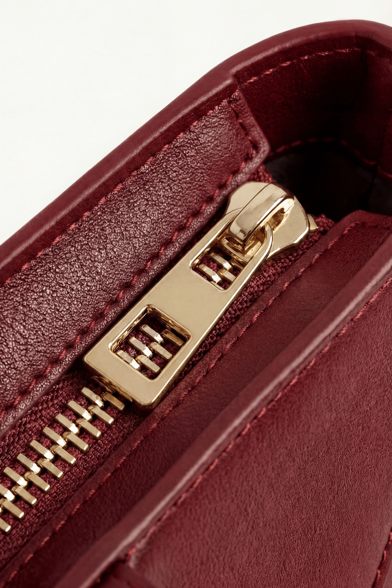 LÍNEA Rosso Montjuïc matte leather micro bag by GREBELLA, Barcelona — view 6