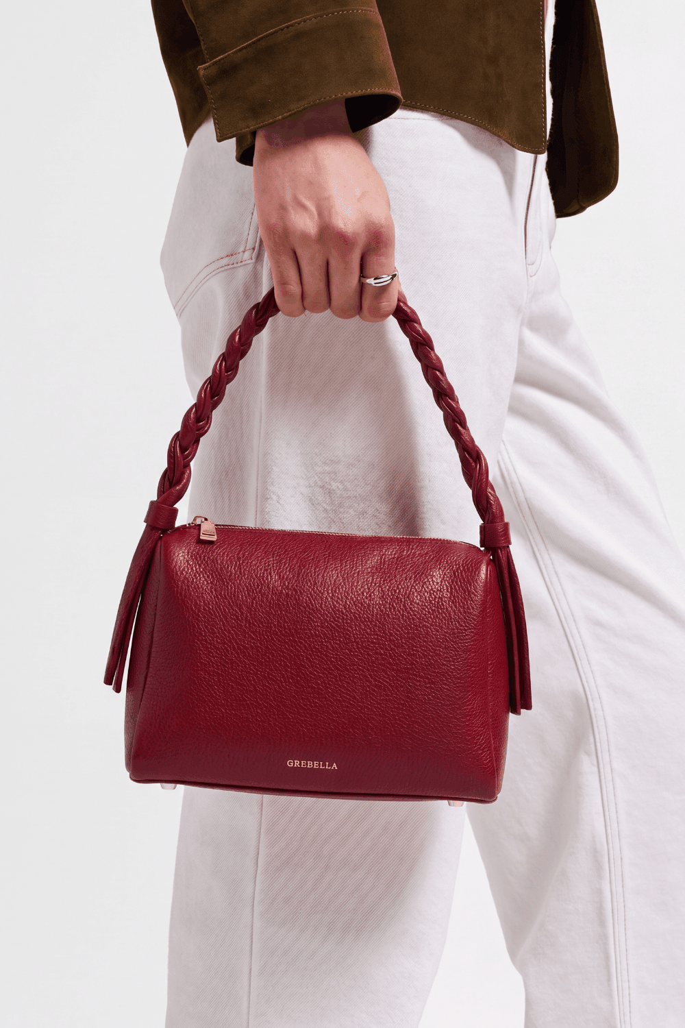 VESPER Rosso Gràcia grained calfskin shoulder bag by GREBELLA, Barcelona — view 5