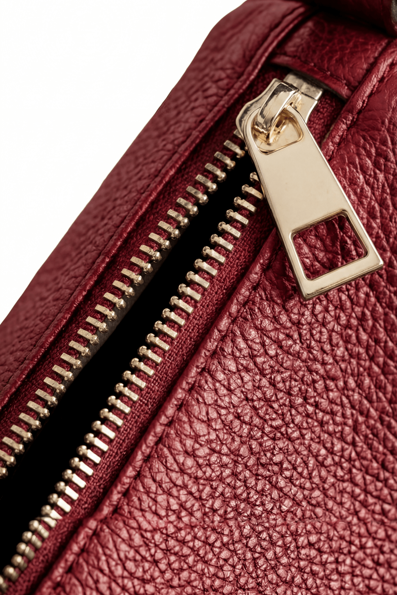 VESPER Rosso Gràcia grained calfskin shoulder bag by GREBELLA, Barcelona — view 7
