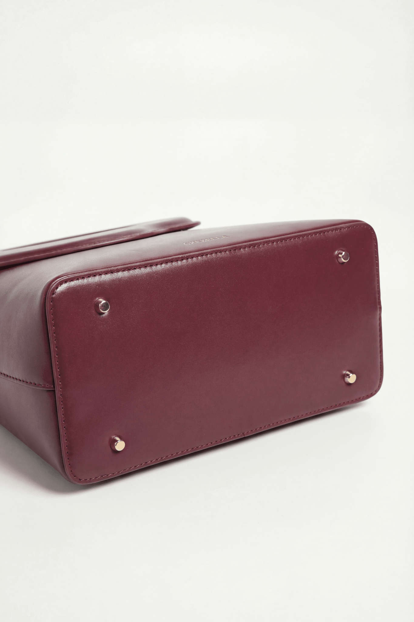 NOYA Rosso Gaudí box calfskin top-handle bag by GREBELLA, Barcelona — view 5
